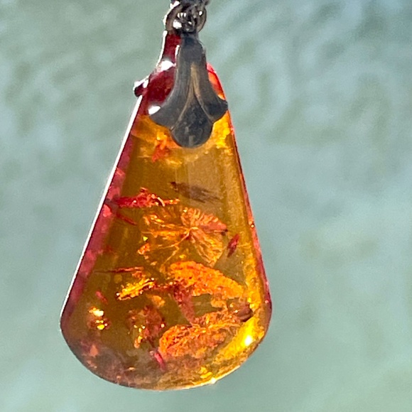 Vintage Amber Necklace - Picture 13 of 17